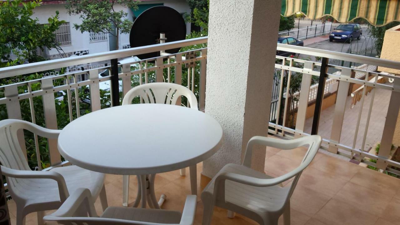 דירות סנטיאגו דה לה ריברה Viviendas Moreno Mar Menor מראה חיצוני תמונה